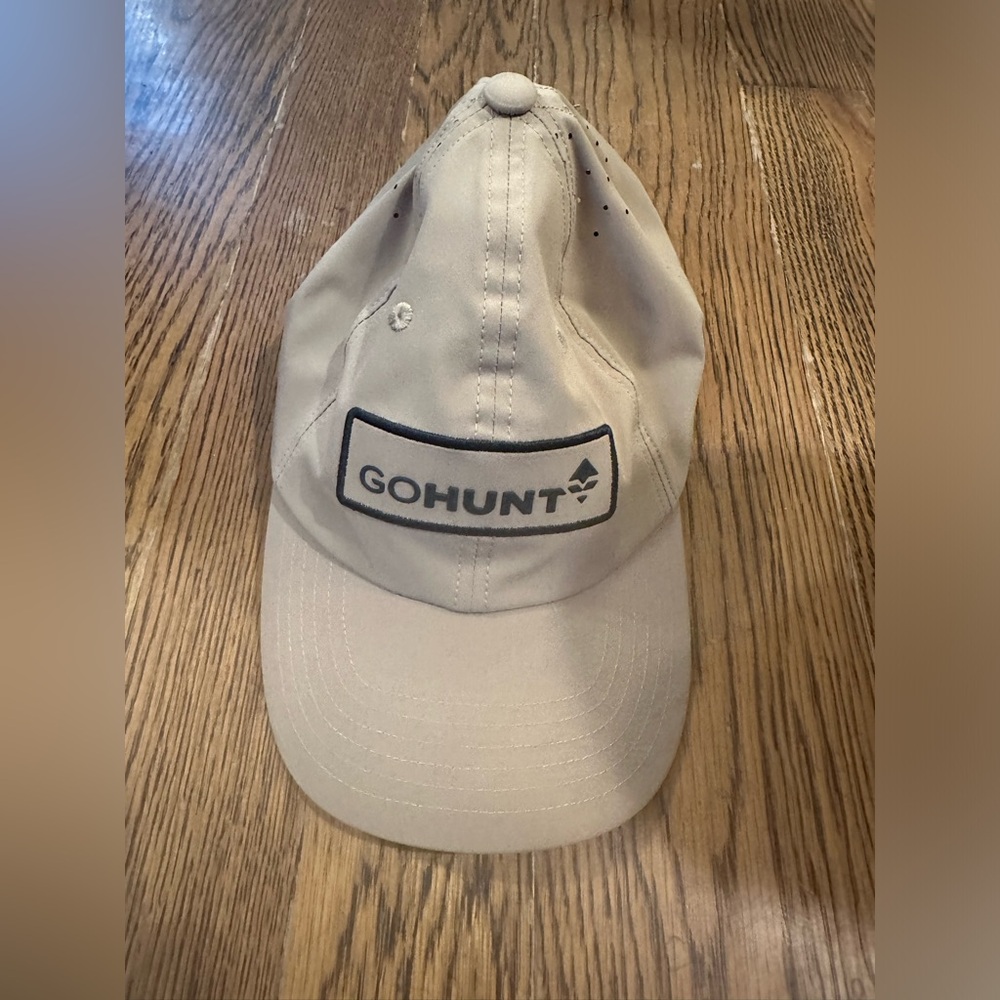 Go hunt blinds hat